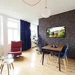 Gruenderzeitwohnung Unweit Der Altstadt Διαμέρισμα *