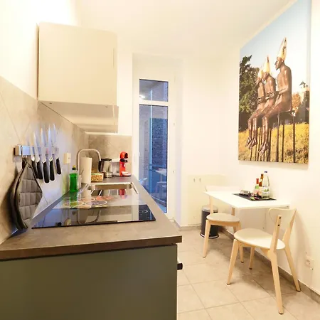 Gruenderzeitwohnung Unweit Der Altstadt 아파트 *