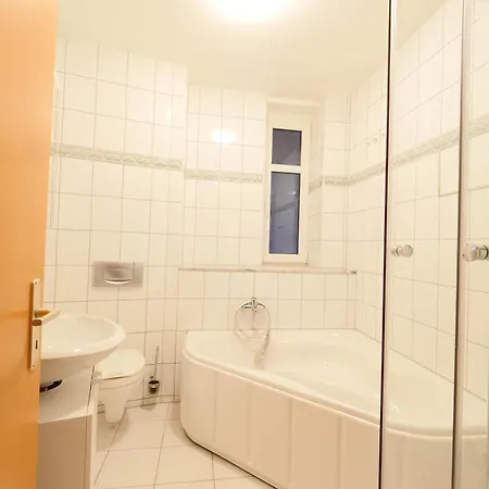 Gründerzeitwohnung Unweit Der Altstadt *