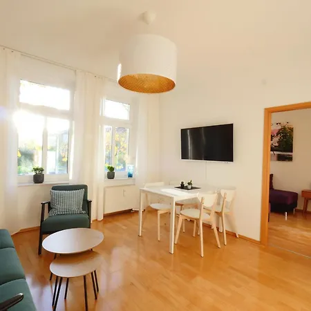 Gründerzeitwohnung Unweit Der Altstadt *